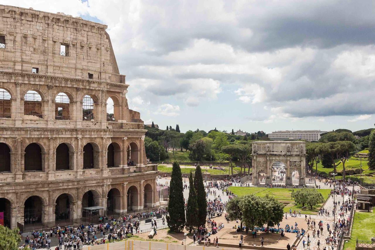 Amazing View Colosseo Rome Exterior photo